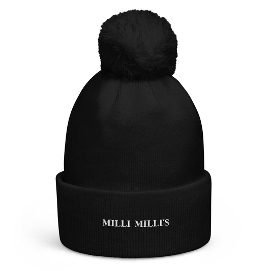 eine schwarze Mütze mit Milli Milli's darauf